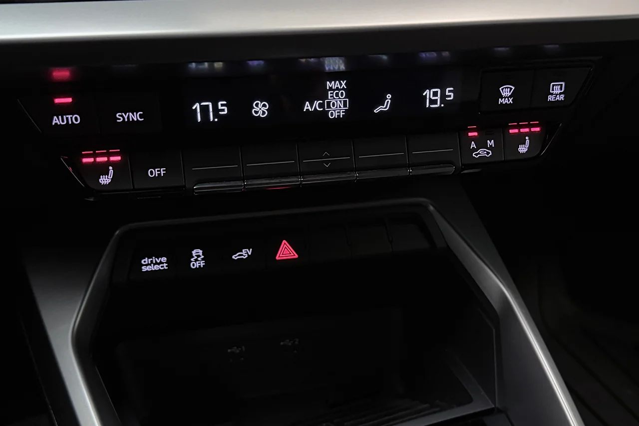 Audi A3 SB 40 TFSI e Aut Komfort Navi Kamera MOMS 204hk – bild 28 av 30