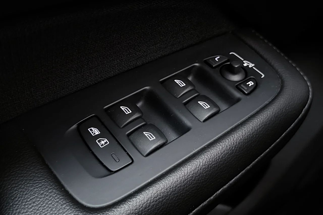 Volvo V60 D3 Geartronic Momentum Drag Navi 150hk, 2020 – bild 19 av 34