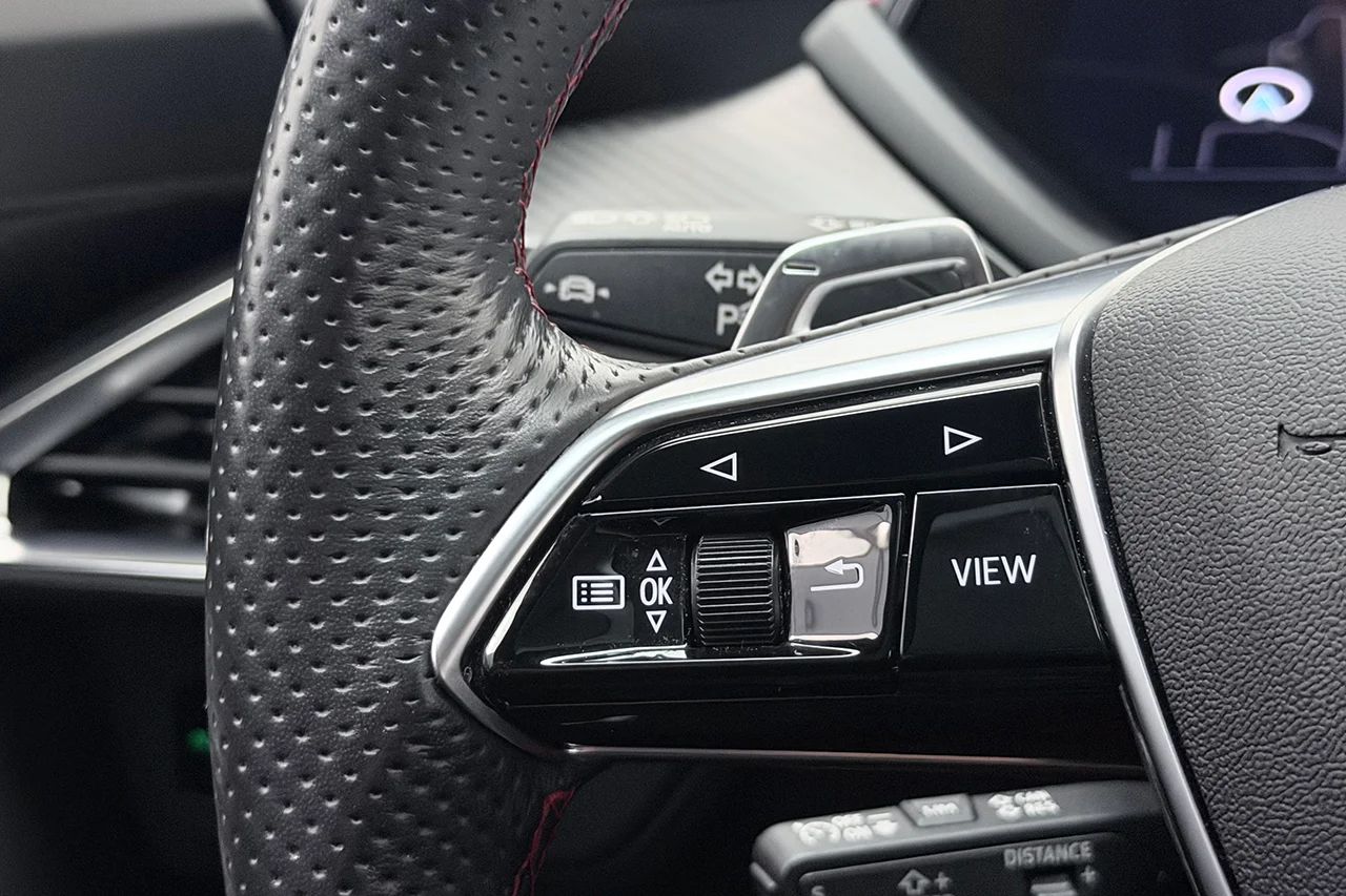 Audi RS e-tron GT RS Panorama 360 Navi 598hk, 2022 – bild 21 av 37