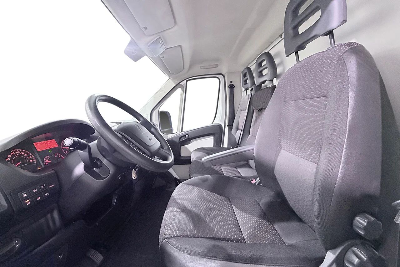 Peugeot Boxer Chassi 335 2.0 Flyttbil Drag 3-sits Kamera MOMS 163hk – bild 10 av 23