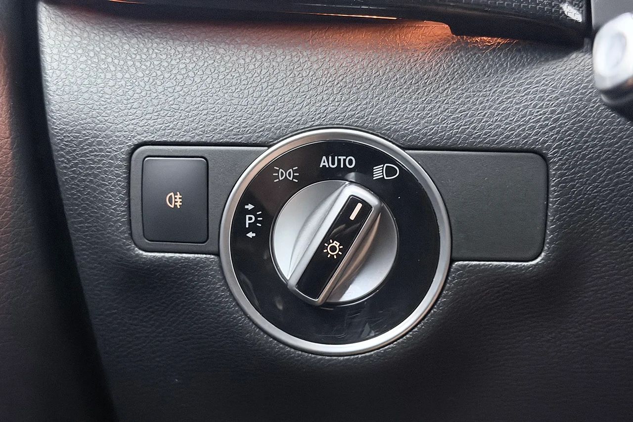 Mercedes-Benz B180 BlueEFFICIENCY Manuell, 122hk, 2013 – bild 18 av 29