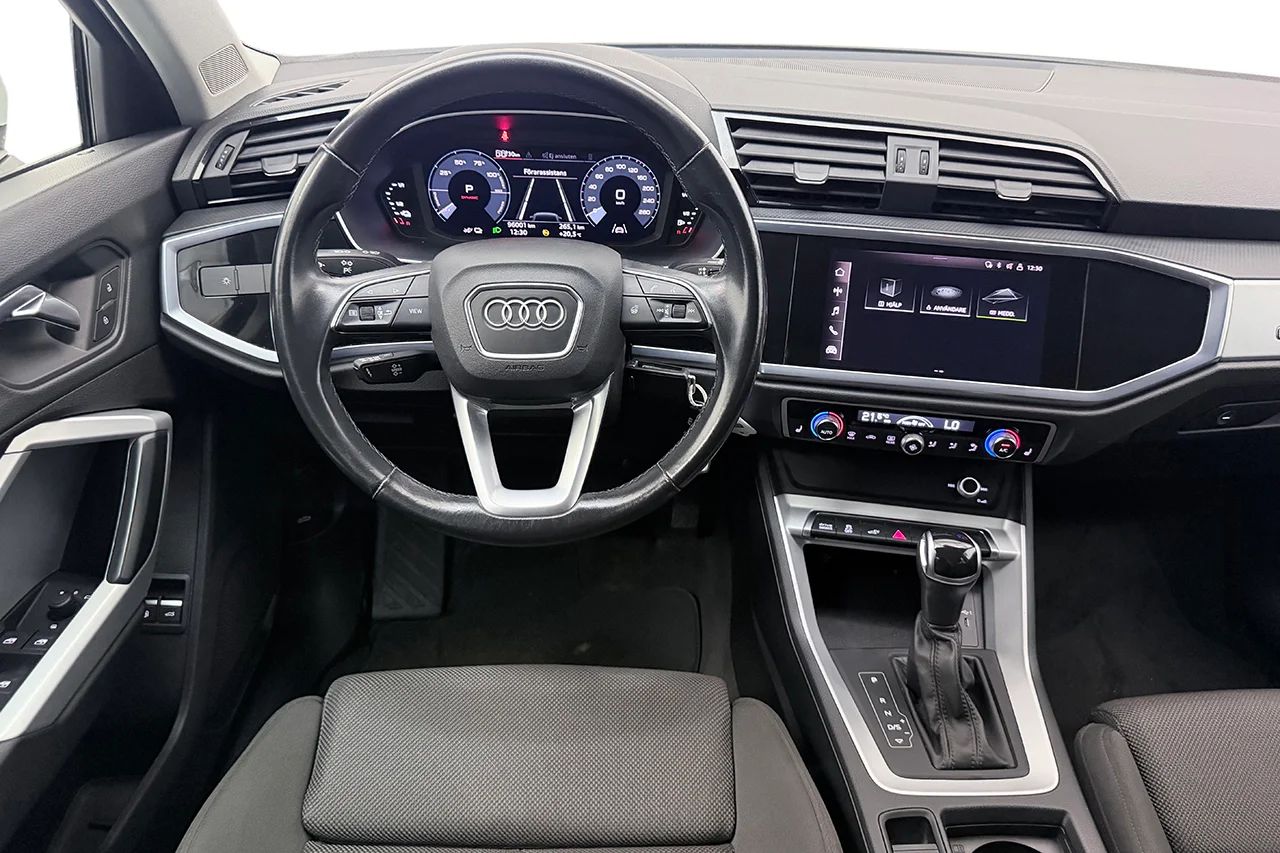 Audi Q3 45 TFSI e Proline Cockpit Connect P-Sens MOMS 245hk – bild 16 av 30