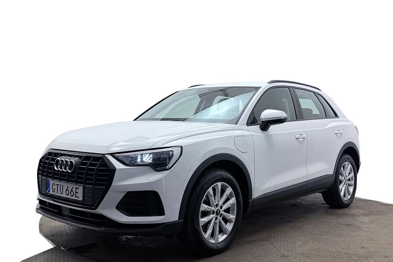 Audi Q3 45 TFSI e Proline Cockpit Connect P-Sens MOMS 245hk – bild 1 av 30