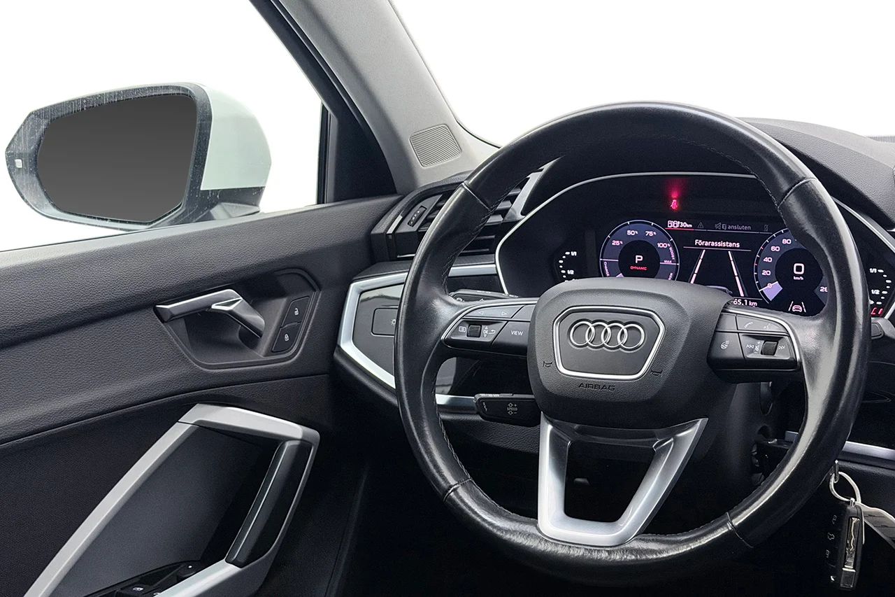 Audi Q3 45 TFSI e Proline Cockpit Connect P-Sens MOMS 245hk – bild 15 av 30