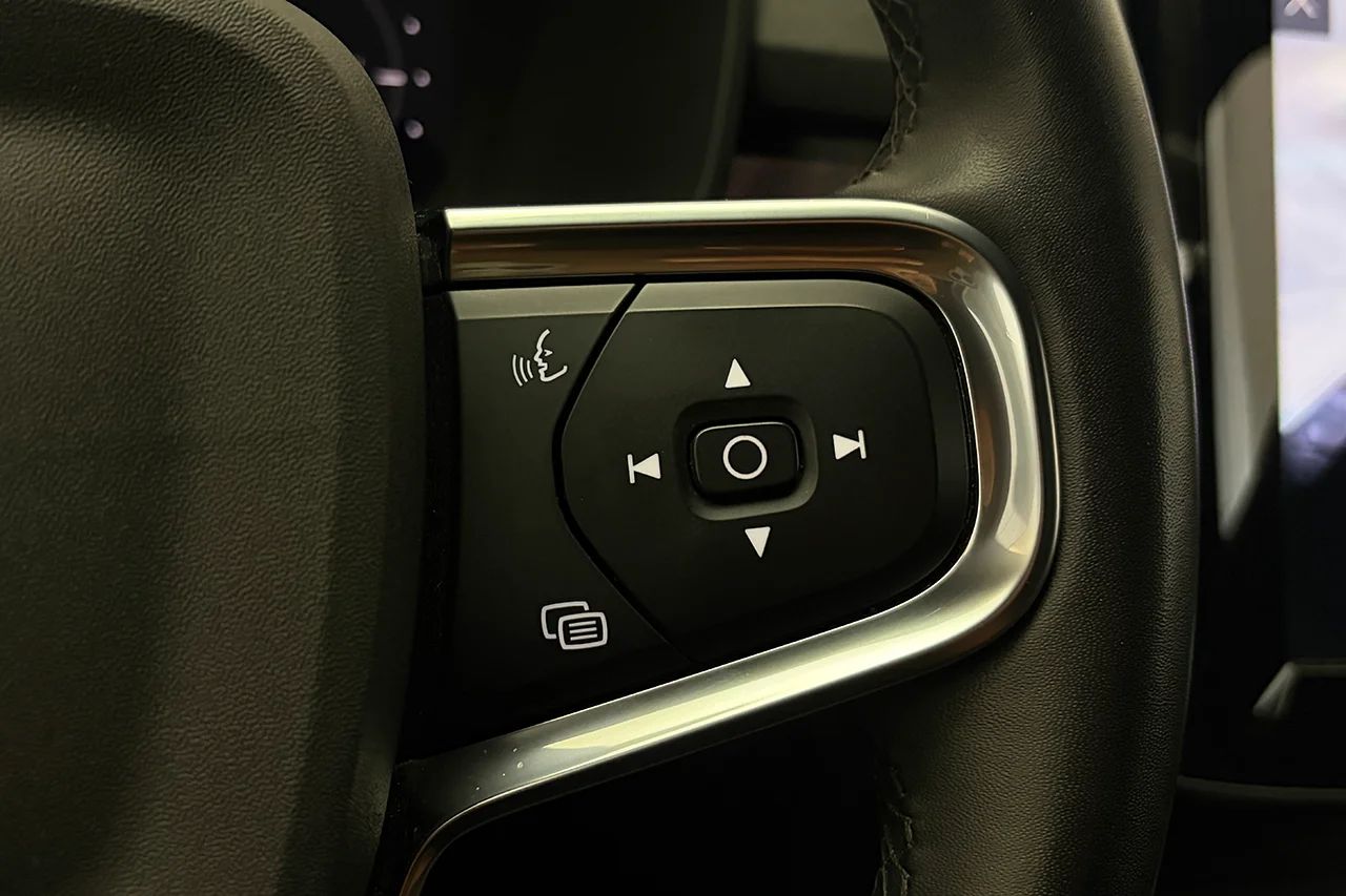 Volvo XC40 Recharge Extended Range, Drag, Pano, 360, 252hk, 2024 – bild 21 av 37