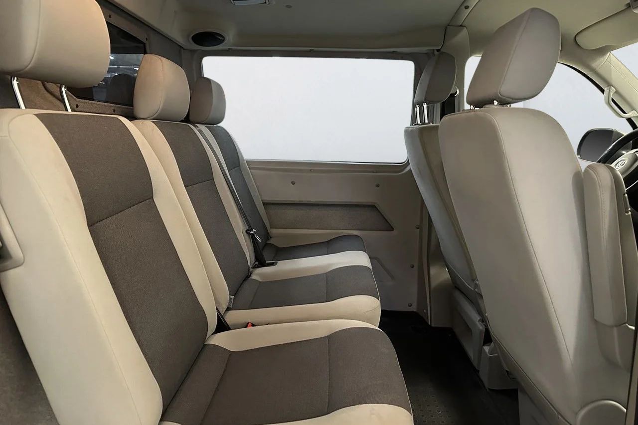 Volkswagen Transporter Kombi T30 2.0 TDI BMT DSG Sekventiell 5 sits, 140hk, 2015 – bild 8 av 9