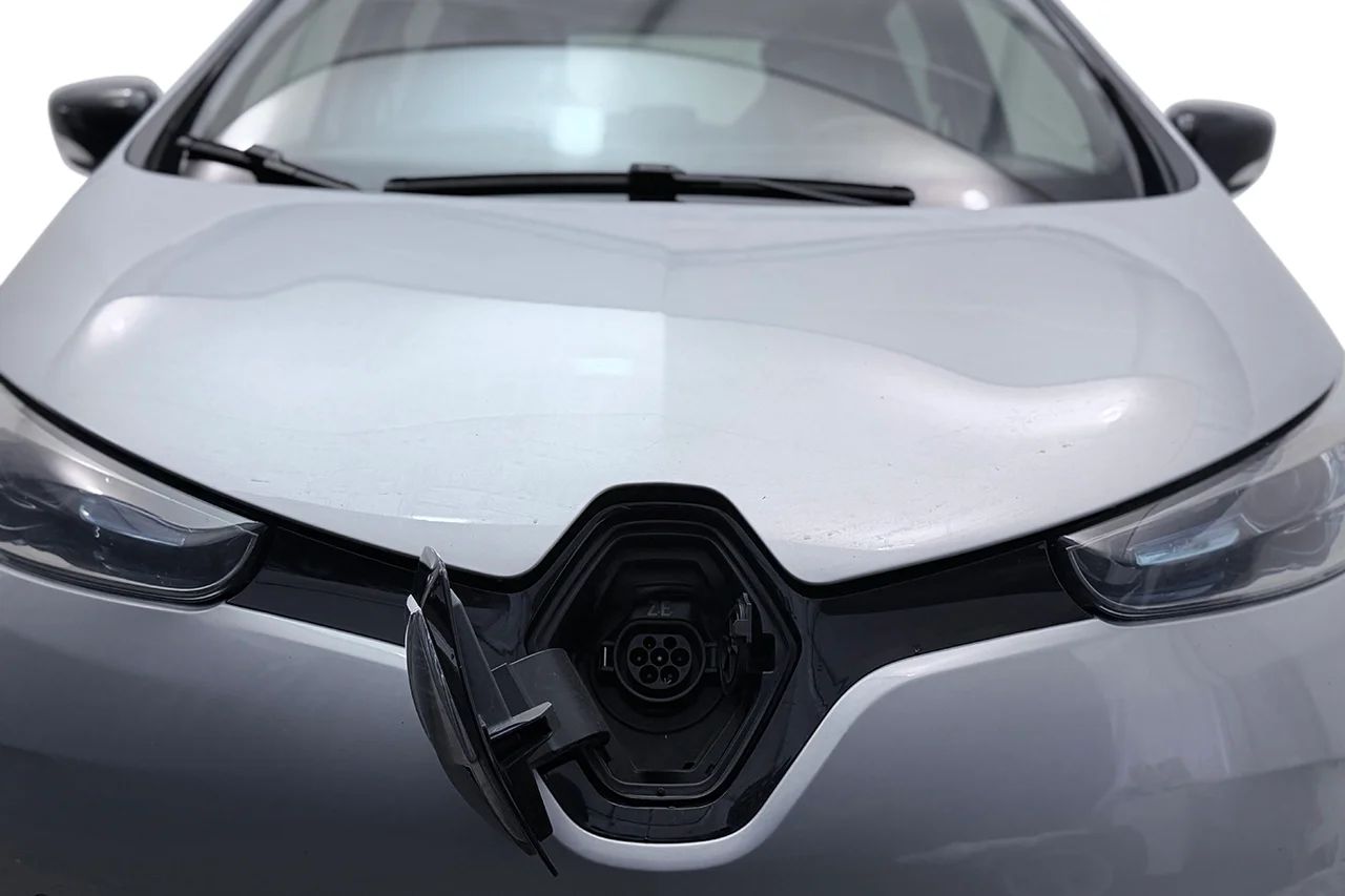 Renault Zoe R110 41 kWh Iconic Batteriköpt Kamera Värmare BOSE Skinn 109hk – bild 2 av 32