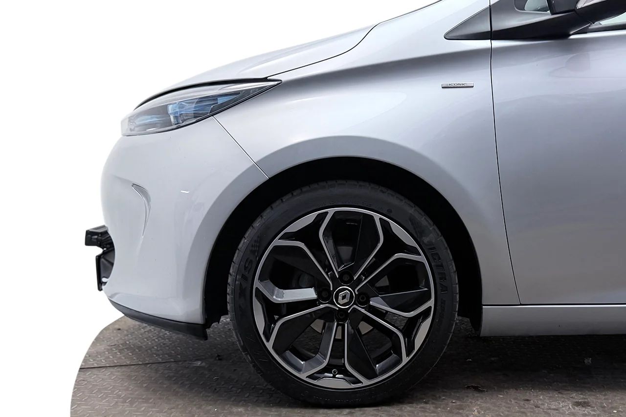 Renault Zoe R110 41 kWh Iconic Batteriköpt Kamera Värmare BOSE Skinn 109hk – bild 11 av 32