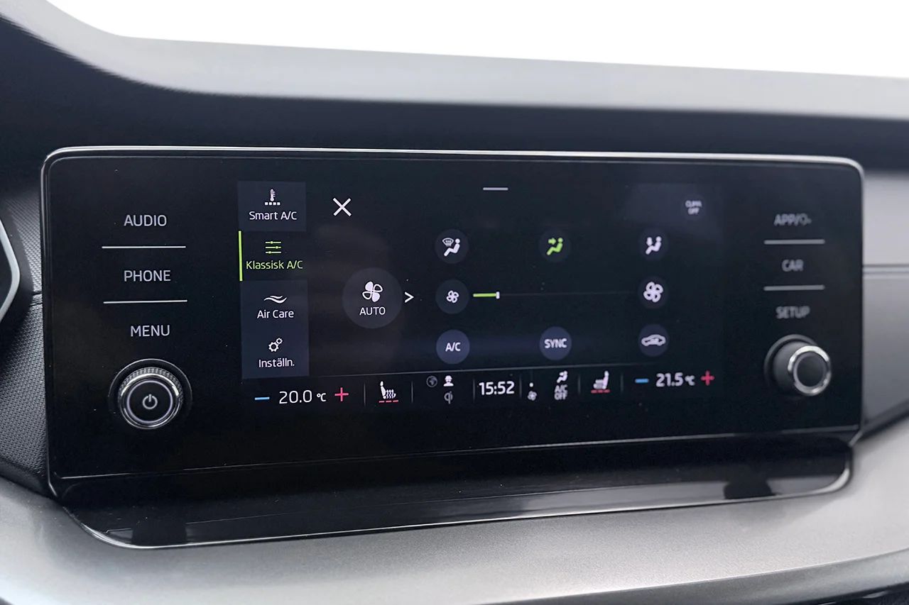 Skoda Octavia Kombi 2.0 TDI SCR 4x4 Aut Ambition Komfortpkt P-Sens Värmare – bild 22 av 31