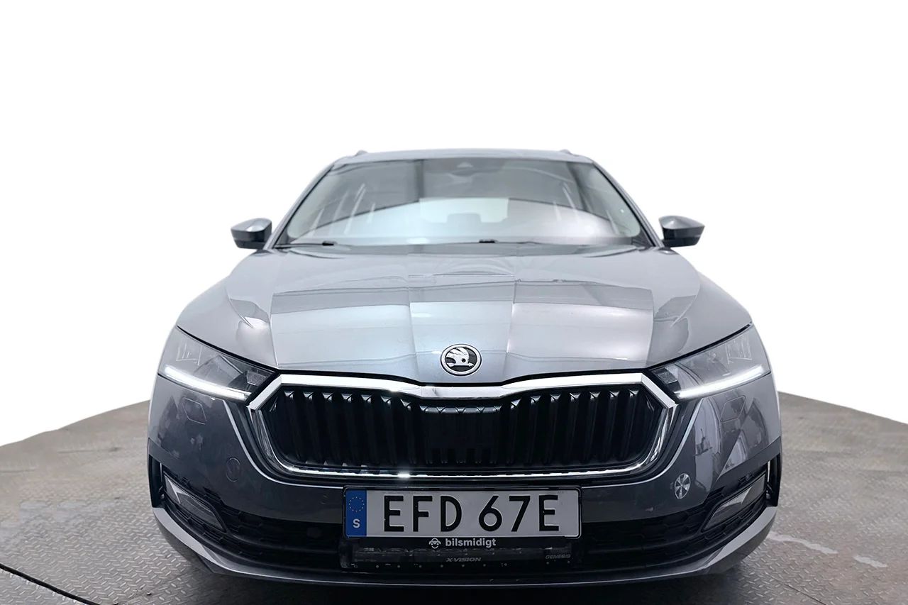 Skoda Octavia Kombi 2.0 TDI SCR 4x4 Aut Ambition Komfortpkt P-Sens Värmare – bild 2 av 31