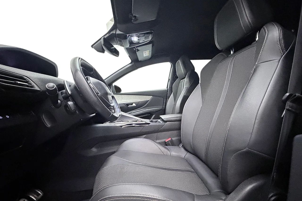 Peugeot 3008 1.2 PureTech GT Navi Kamera Cockpit Delläder MOMS – bild 11 av 27
