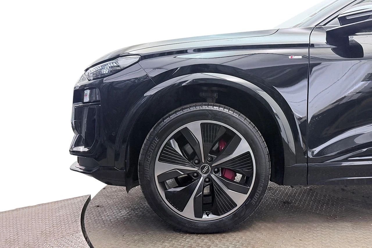 Audi Q6 e-tron SB e-tron Q S Line Sport Edt Ambiente Plus Drag HUD 360° B&O Pano – bild 10 av 36