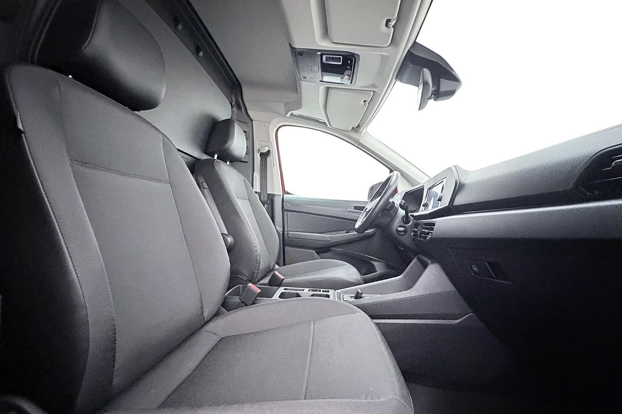 Volkswagen Caddy Maxi Cargo Maxi 1.5 TSI Aut Inredd Kamera Värmare LED-ramp MOMS – bild 15 av 29