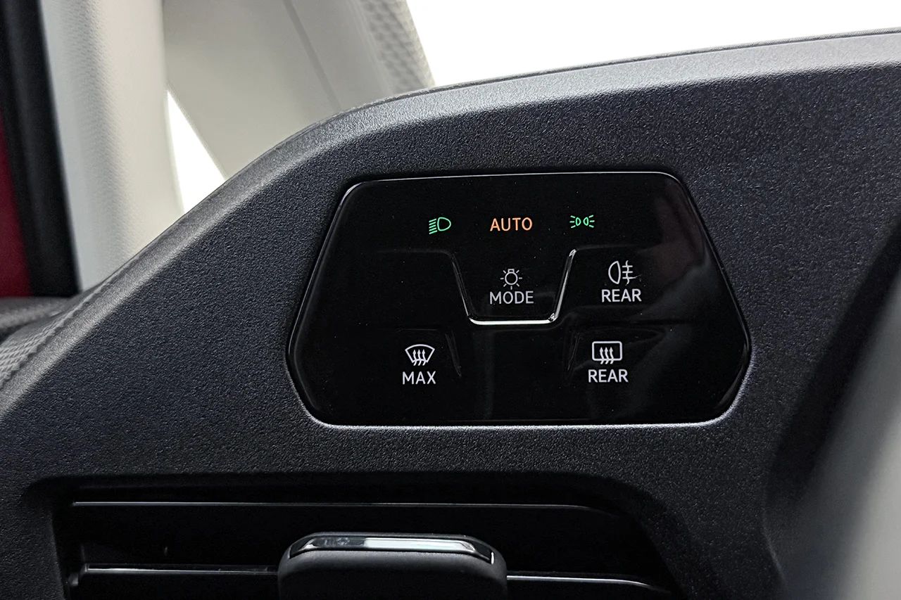 Volkswagen Caddy Maxi Cargo Maxi 1.5 TSI Aut Inredd Kamera Värmare LED-ramp MOMS – bild 20 av 29