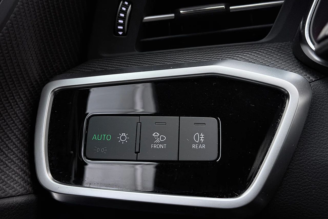 Audi A6 Sedan 55 TFSI e Q S Line Drag Matrix Navi Cockpit Stolminne 367hk – bild 31 av 35