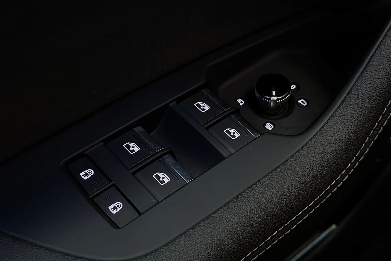 Audi A6 Sedan 55 TFSI e Q S Line Drag Matrix Navi Cockpit Stolminne 367hk – bild 32 av 35