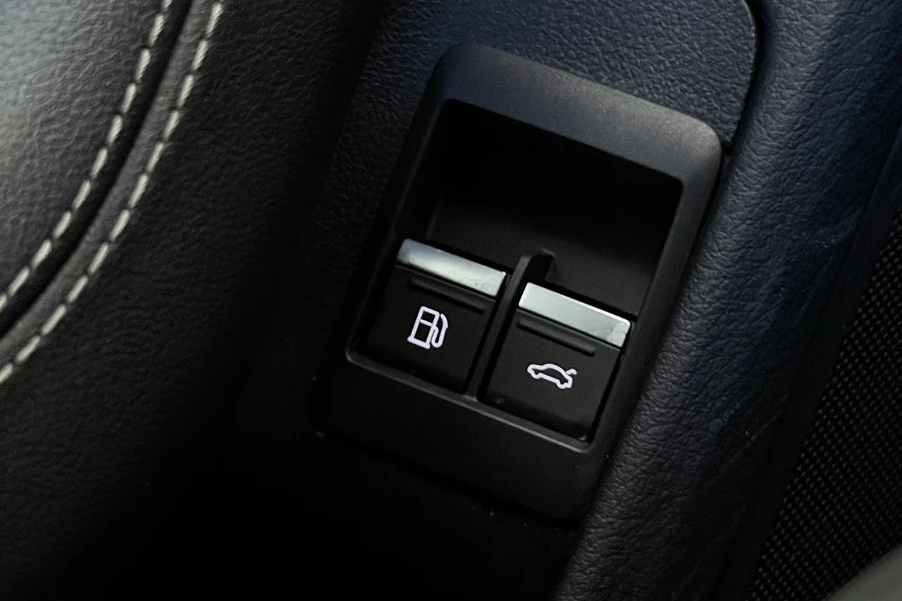 Audi A6 Sedan 55 TFSI e Q S Line Drag Matrix Navi Cockpit Stolminne 367hk – bild 33 av 35