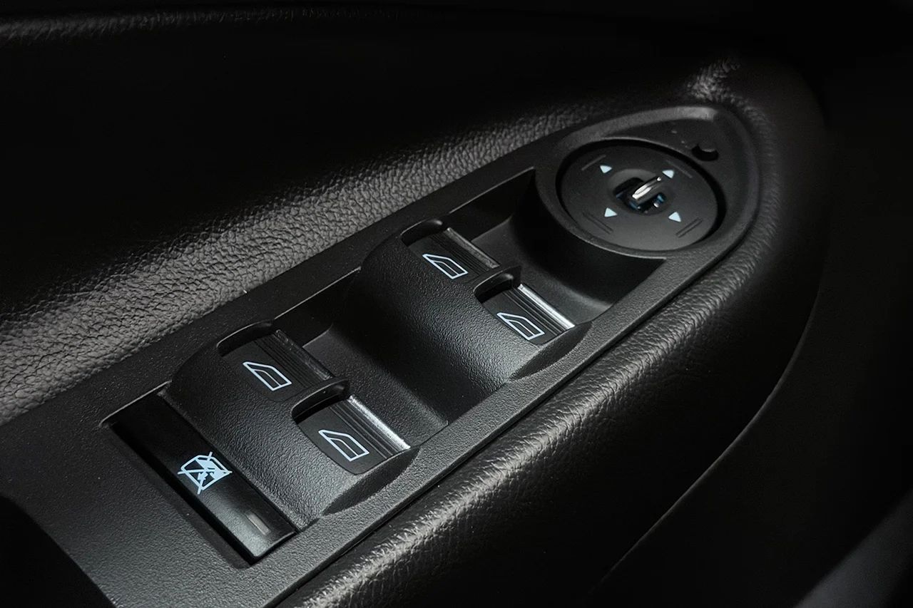 Ford Kuga 2.0 TDCi Titanium Drag Keyless P-Sens LED-ramp 140hk – bild 26 av 27