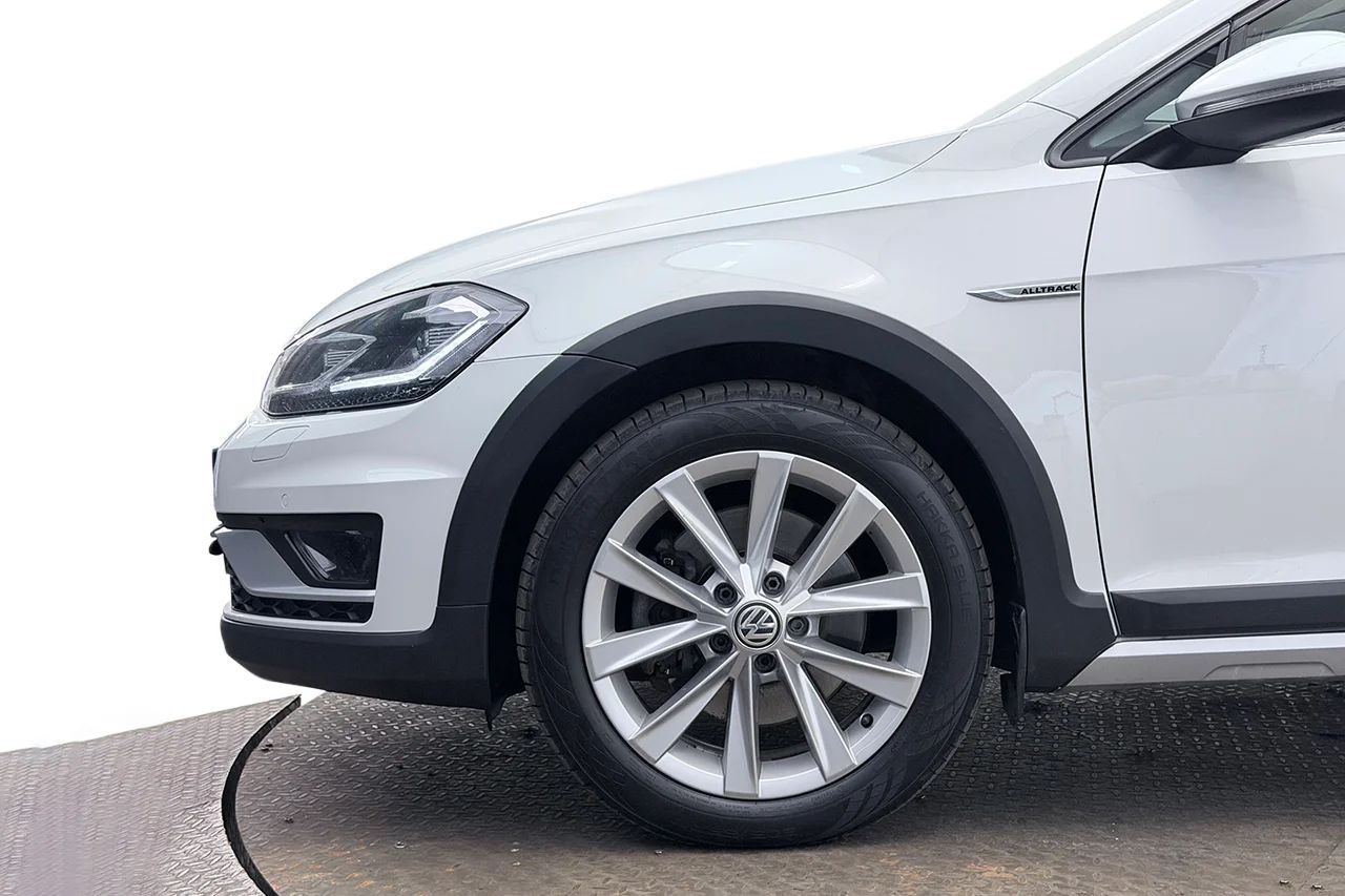Volkswagen Golf Alltrack 2.0 4Motion Premium Executive Aut ergoActive 184hk – bild 10 av 33