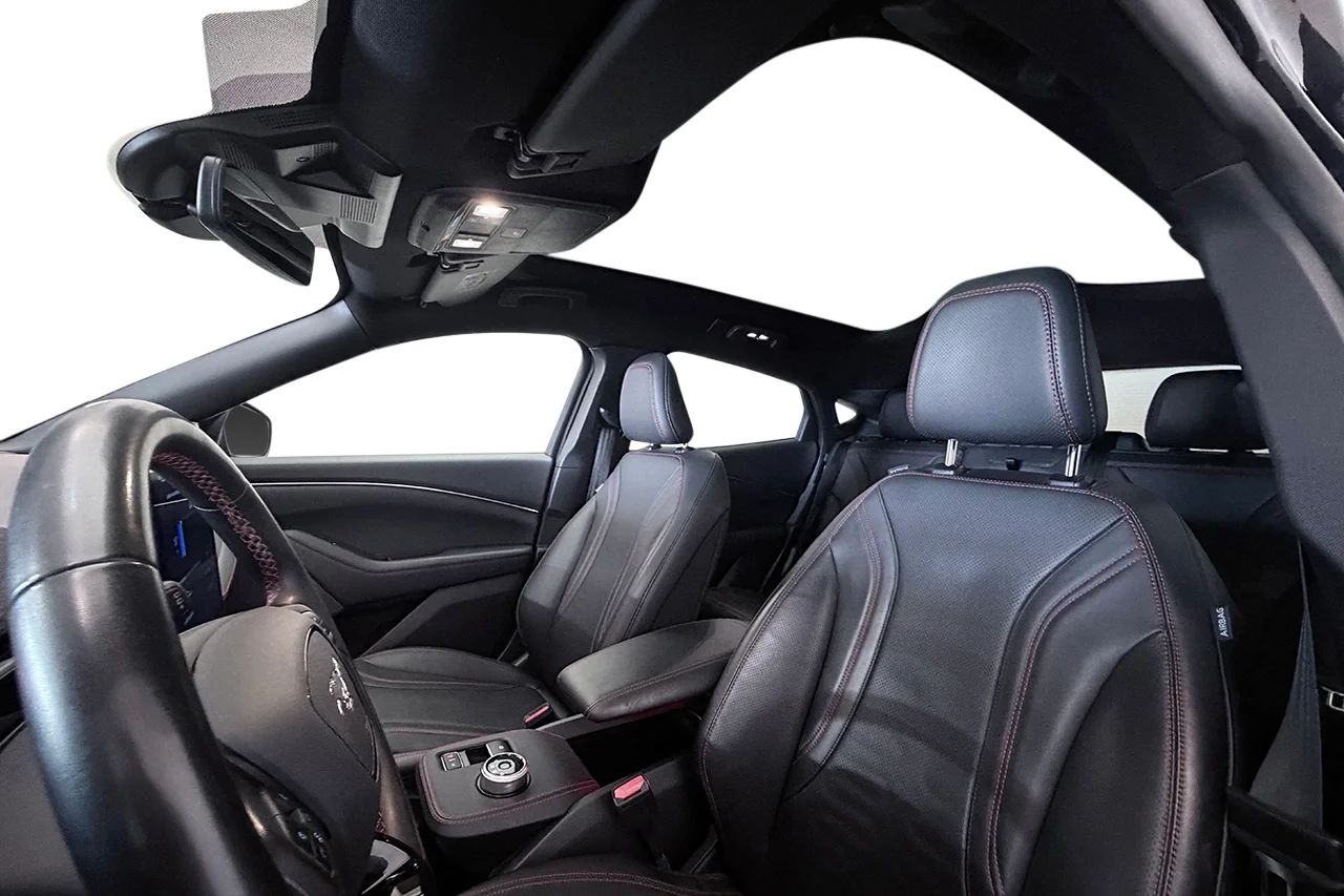 Ford Mustang Mach-E Standard AWD Pano Navi 360° Läder Stolminne B&O 269hk – bild 11 av 33