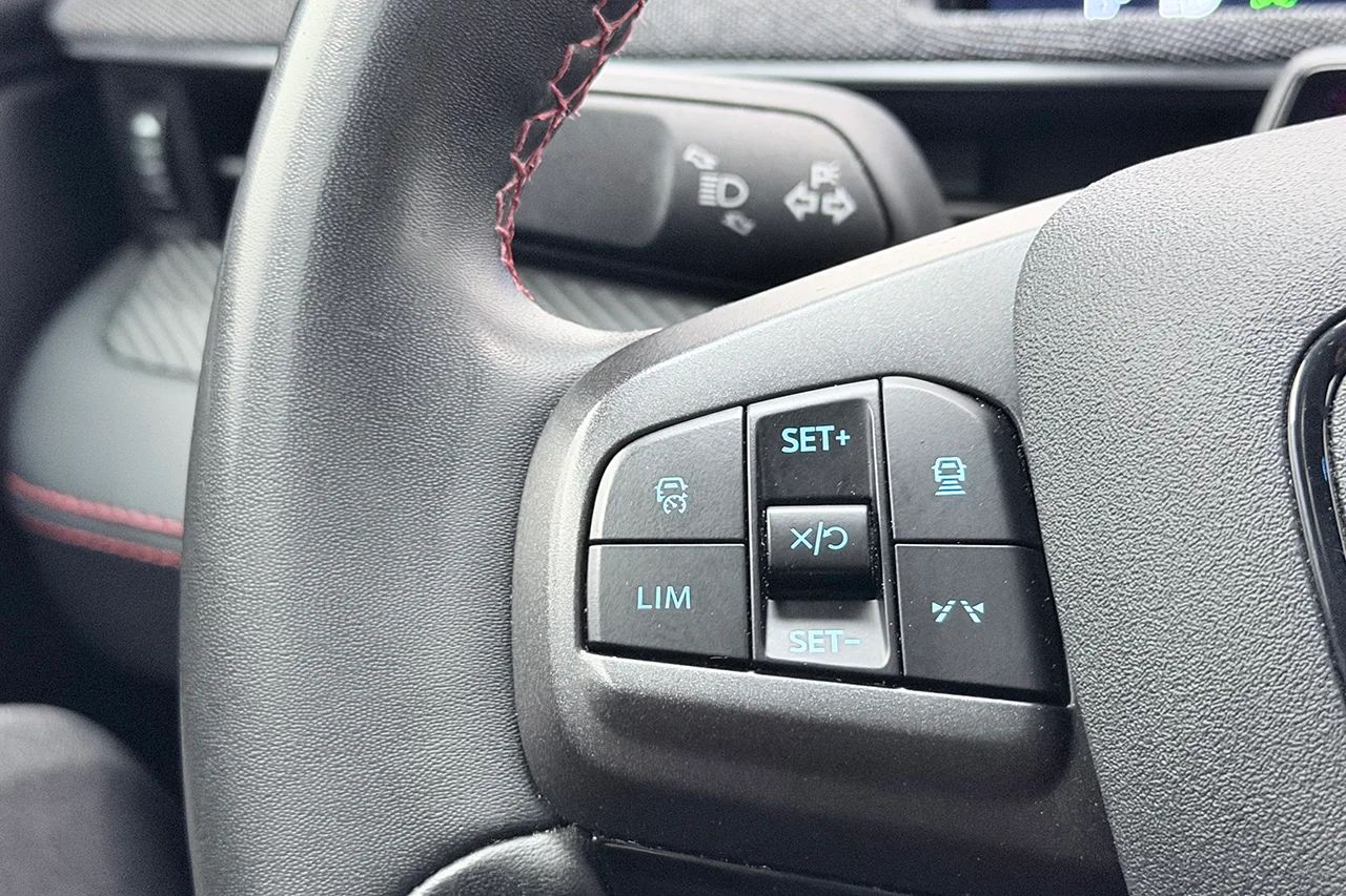 Ford Mustang Mach-E Standard AWD Pano Navi 360° Läder Stolminne B&O 269hk – bild 20 av 33