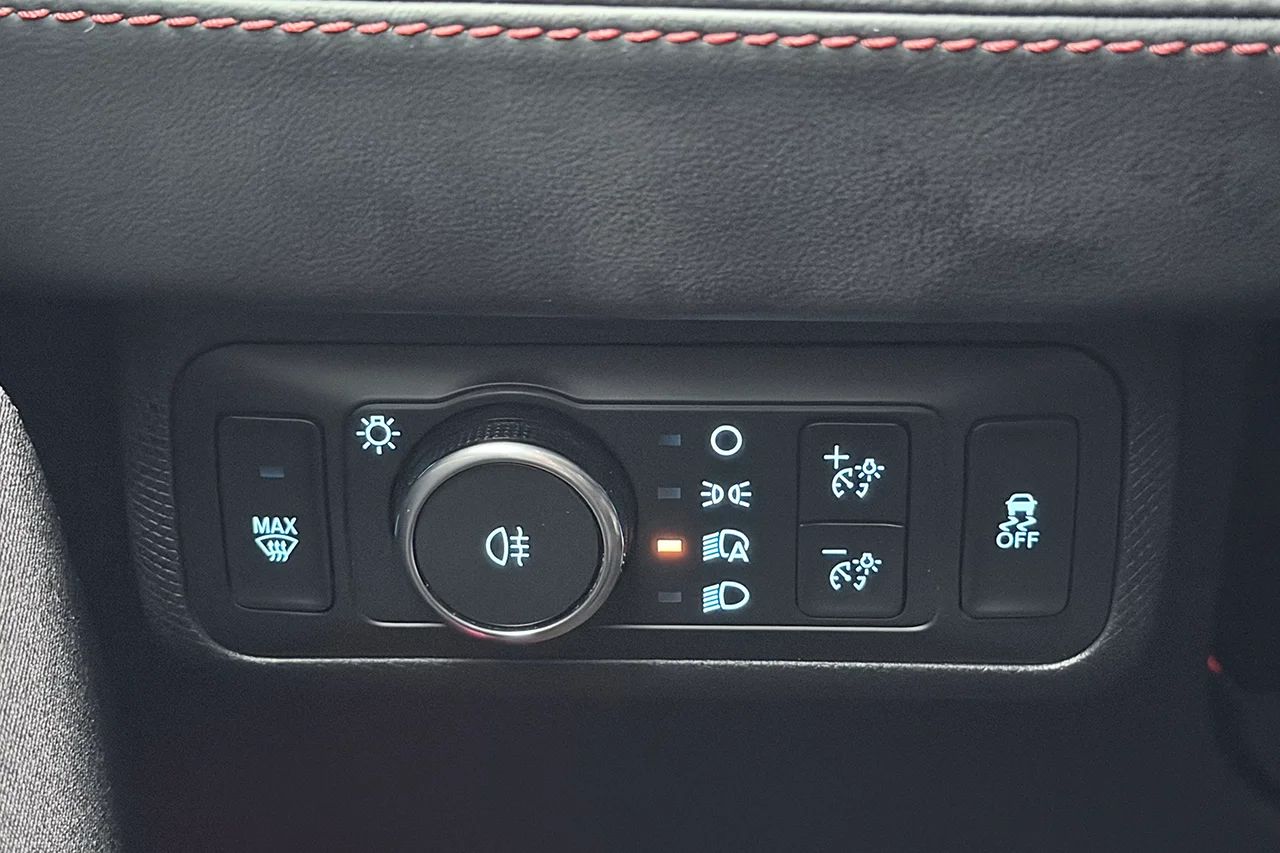 Ford Mustang Mach-E Standard AWD Pano Navi 360° Läder Stolminne B&O 269hk – bild 29 av 33