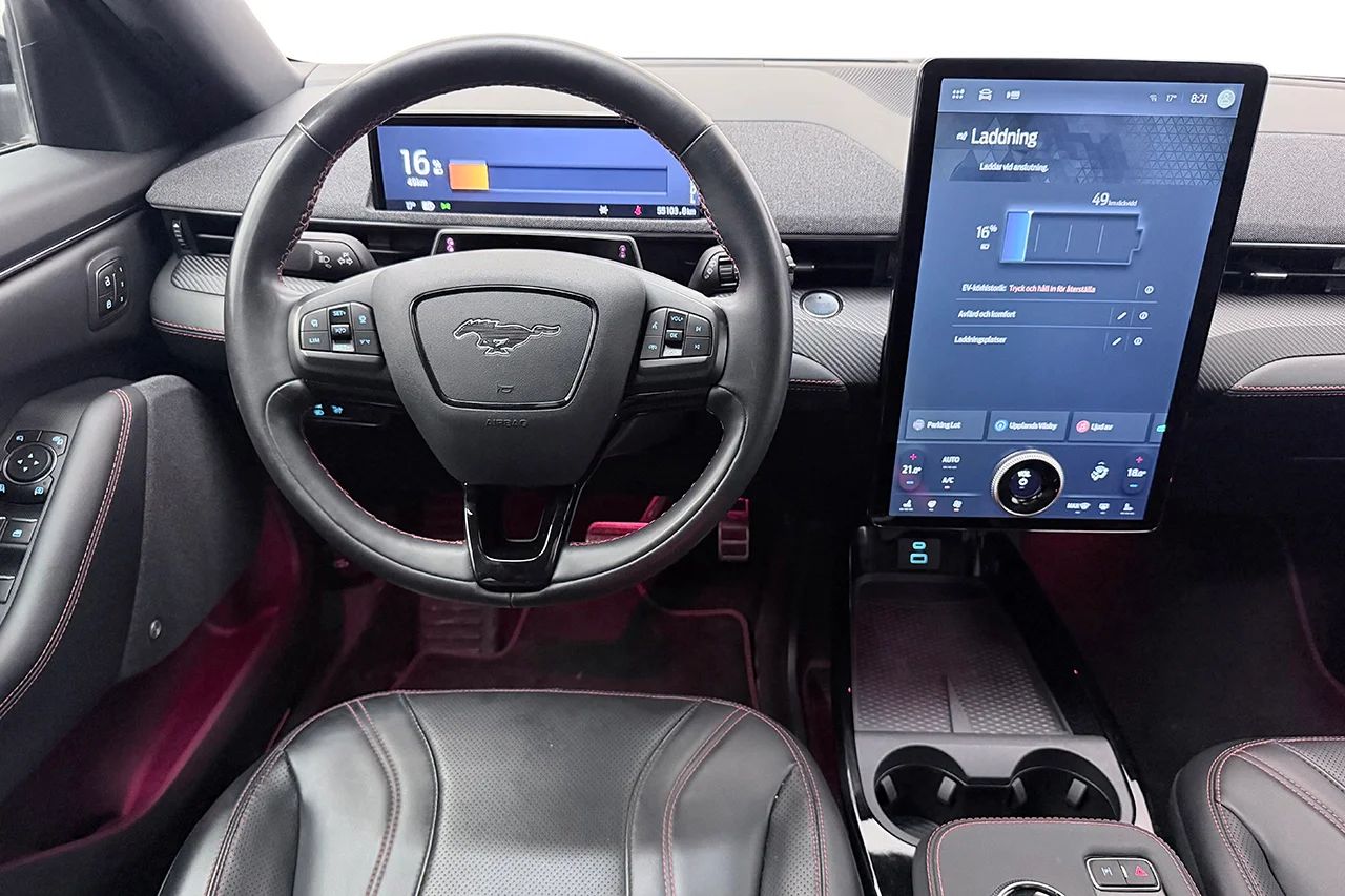 Ford Mustang Mach-E Standard AWD Pano Navi 360° Läder Stolminne B&O 269hk – bild 19 av 33
