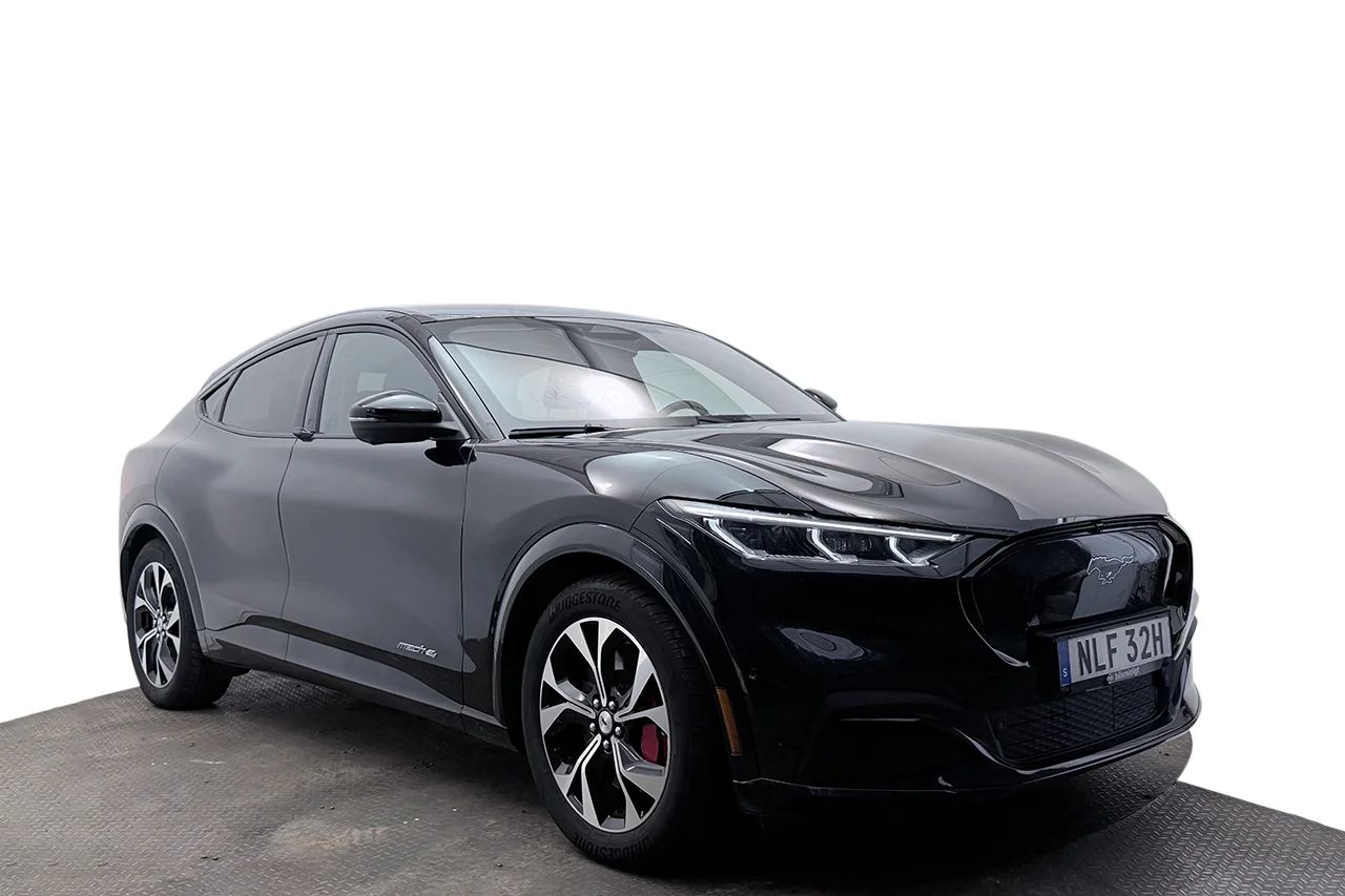 Ford Mustang Mach-E Standard AWD Pano Navi 360° Läder Stolminne B&O 269hk – bild 3 av 33