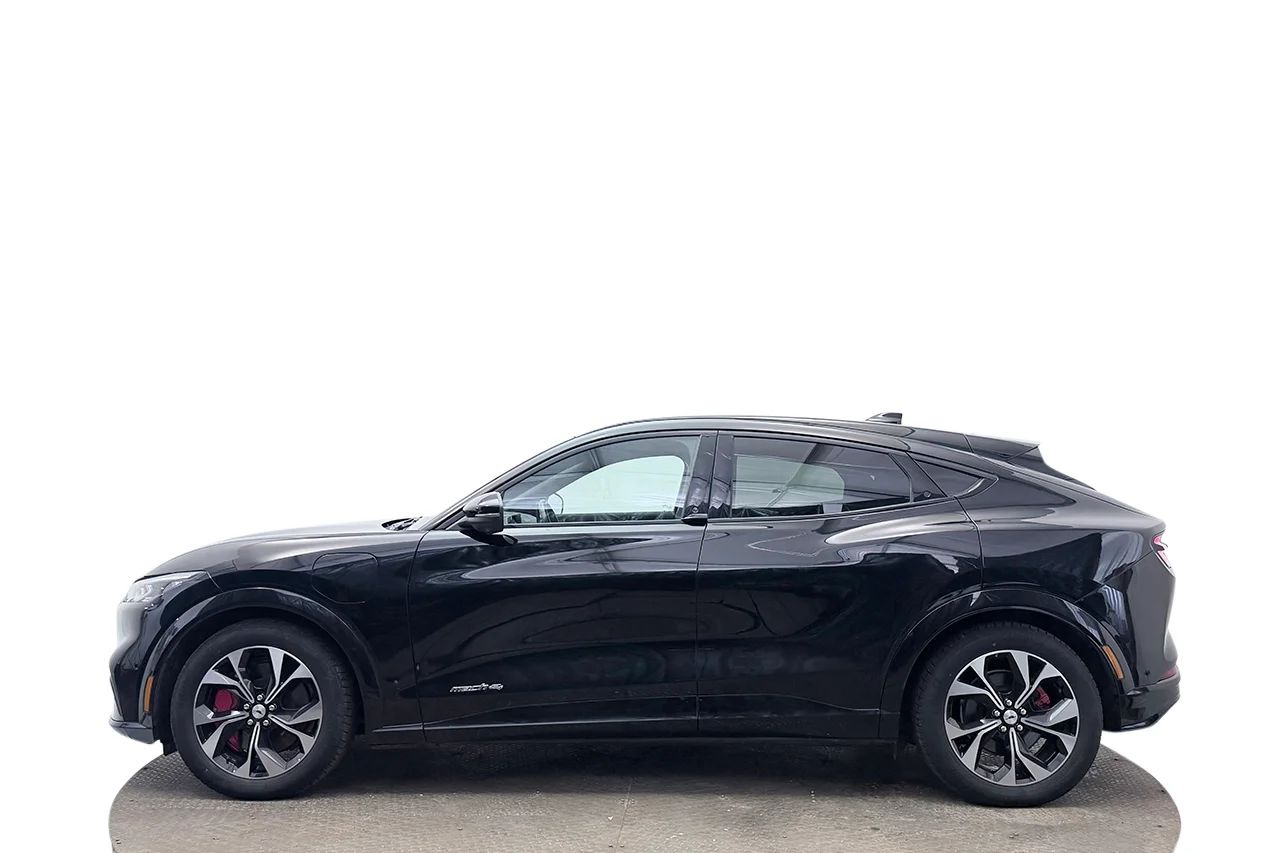 Ford Mustang Mach-E Standard AWD Pano Navi 360° Läder Stolminne B&O 269hk – bild 8 av 33