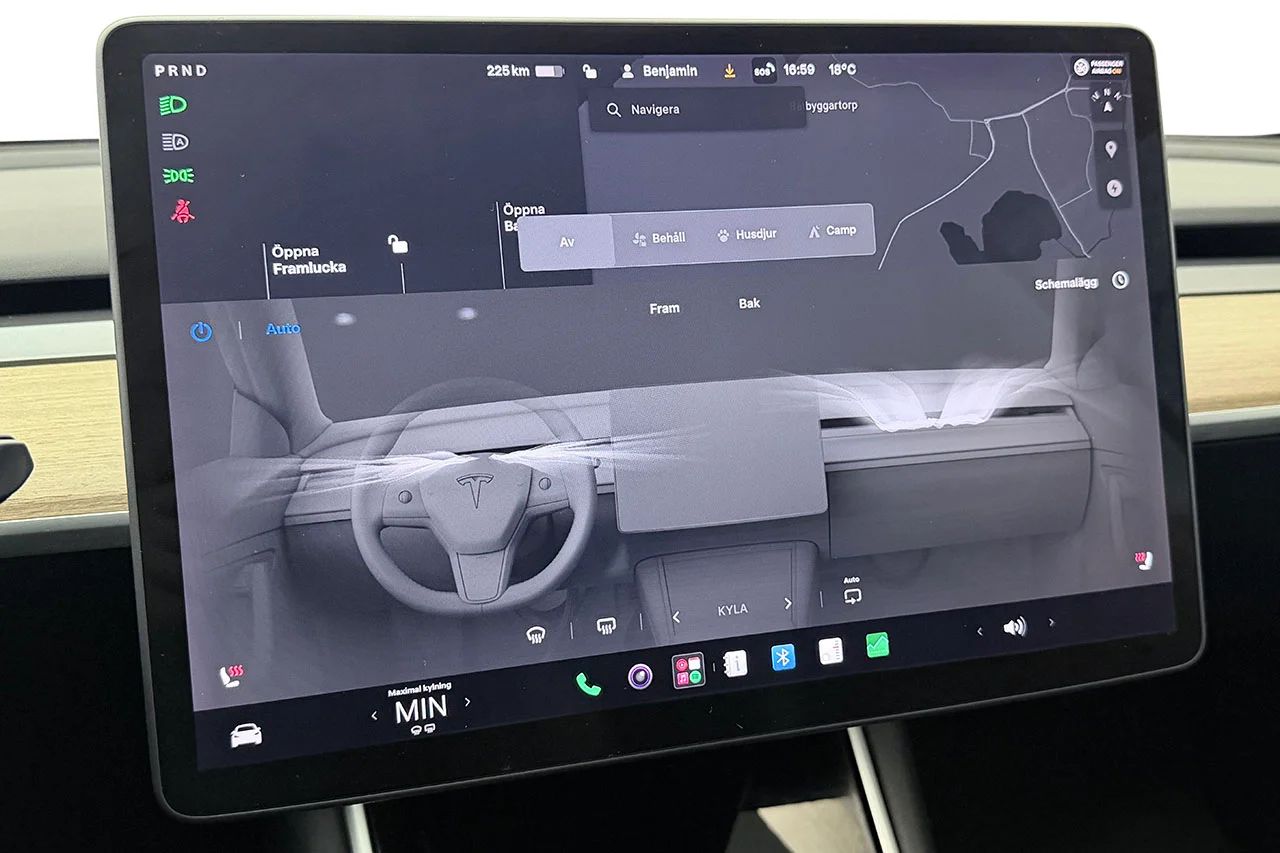 Tesla Model 3 Standard Range Plus Pano Läder AI-Dator MOMS 283hk – bild 21 av 30