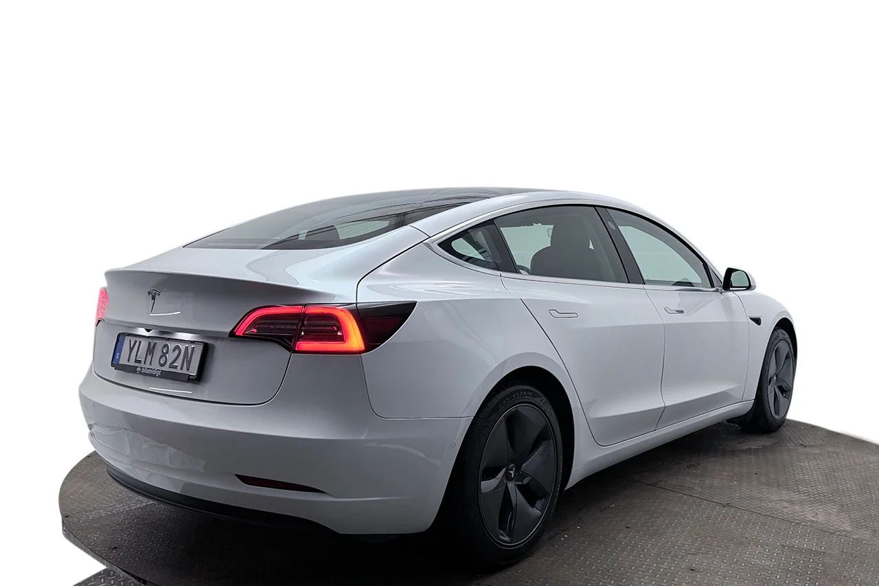Tesla Model 3 Standard Range Plus Pano Läder AI-Dator MOMS 283hk – bild 5 av 30