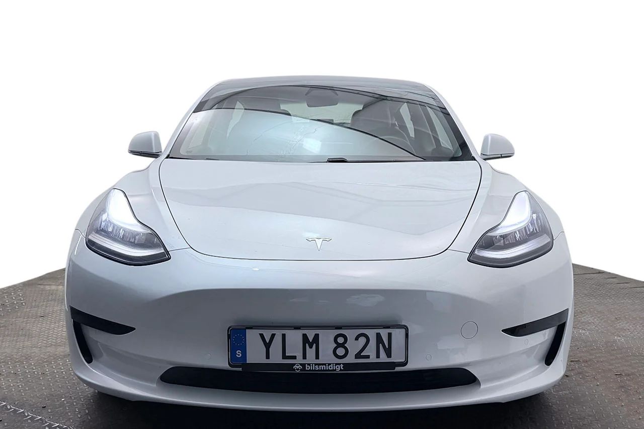 Tesla Model 3 Standard Range Plus Pano Läder AI-Dator MOMS 283hk – bild 2 av 30