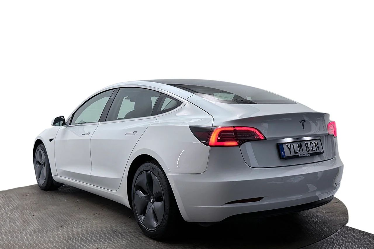 Tesla Model 3 Standard Range Plus Pano Läder AI-Dator MOMS 283hk – bild 7 av 30