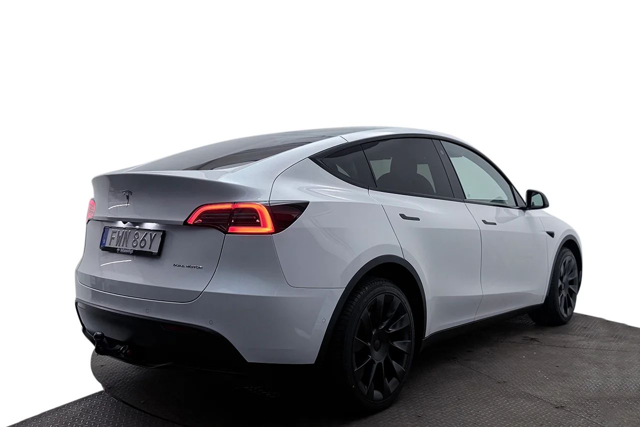 Tesla Model Y Long Range AWD Drag V-Pump Premiumljud AI-Dator 514hk – bild 5 av 37