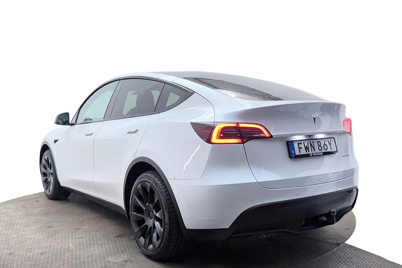 Tesla Model Y Long Range AWD Drag V-Pump Premiumljud AI-Dator 514hk – bild 8 av 37