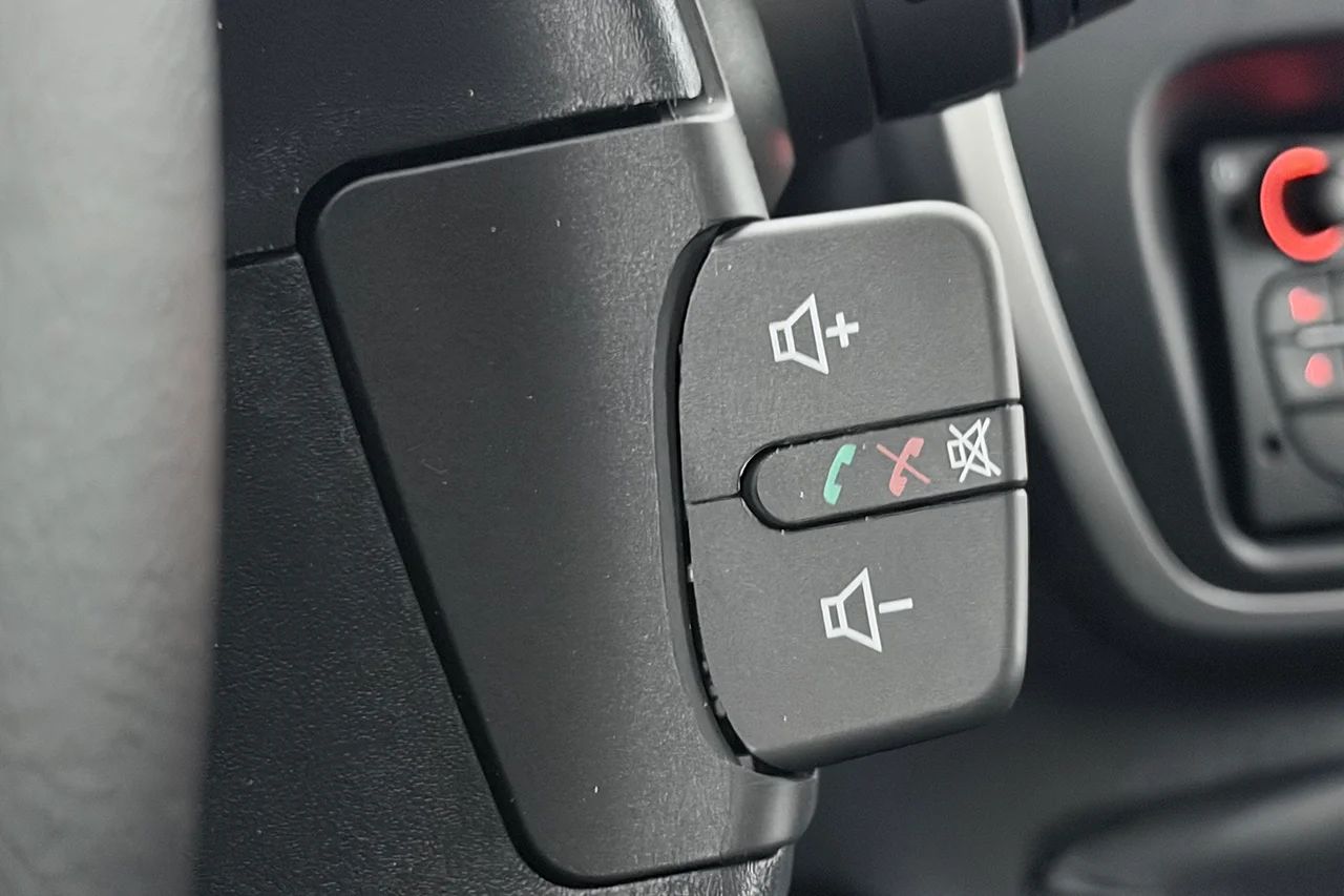 Renault Kangoo ZE Express 33 kWh Batteriköpt Drag Kamera Värmare MOMS – bild 18 av 24