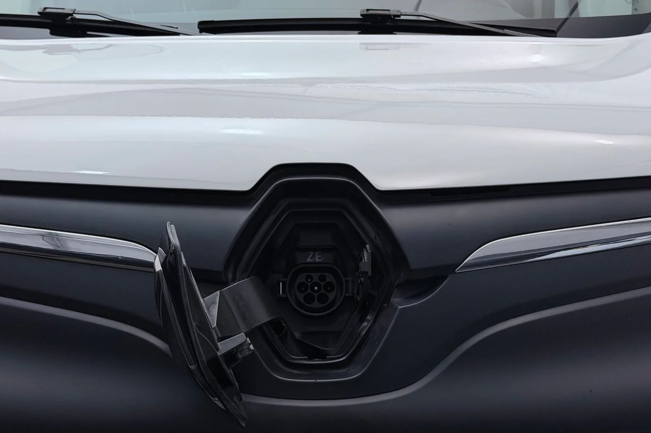 Renault Kangoo ZE Express 33 kWh Batteriköpt Drag Inredd Värmare MOMS – bild 3 av 23