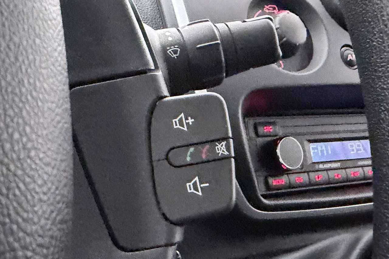 Renault Kangoo ZE Express 33 kWh Batteriköpt Drag Inredd Värmare MOMS – bild 18 av 23
