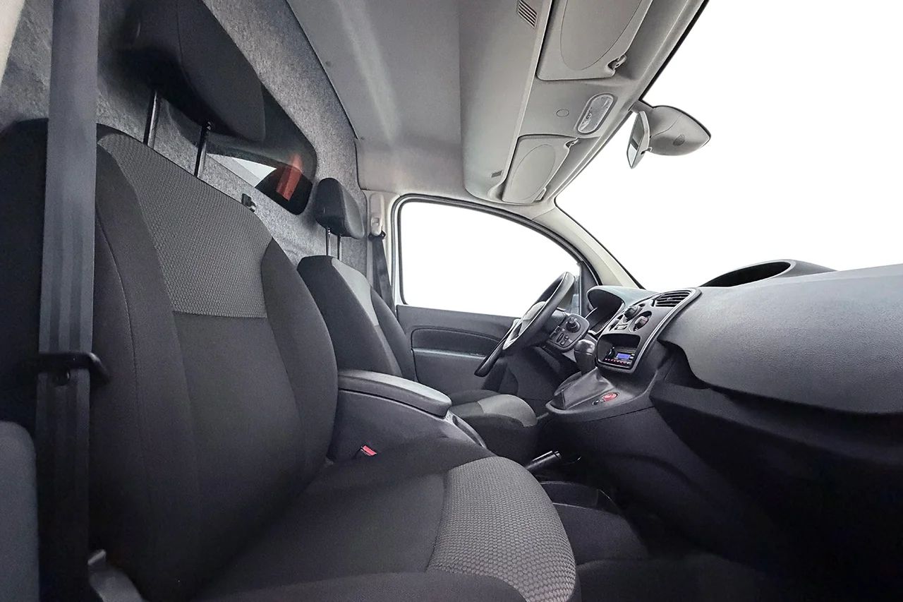 Renault Kangoo ZE Express 33 kWh Batteriköpt Drag Inredd Värmare MOMS – bild 16 av 23
