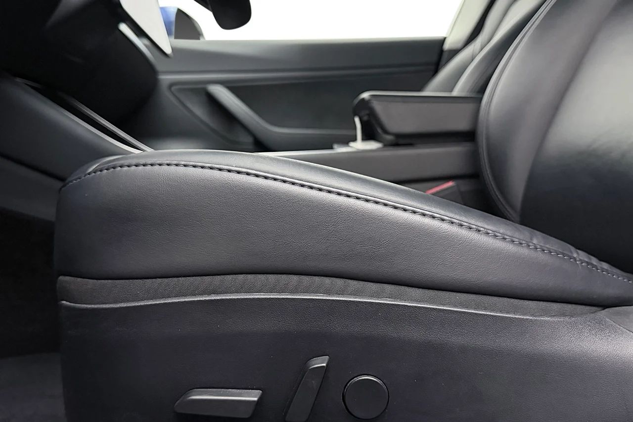 Tesla Model 3 Performance Pano Läder AP Premiumljud 513hk – bild 13 av 33