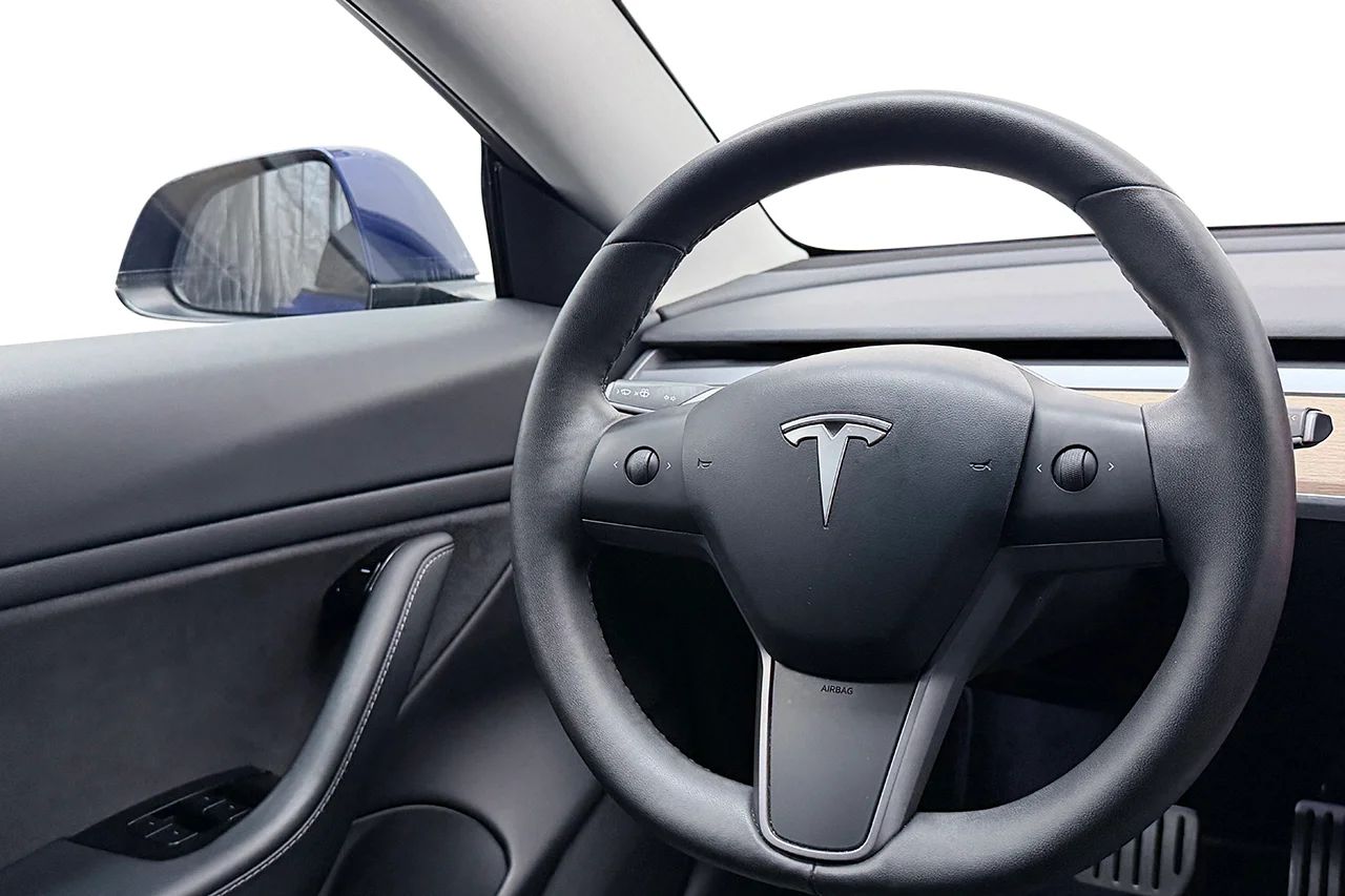 Tesla Model 3 Performance Pano Läder AP Premiumljud 513hk – bild 17 av 33