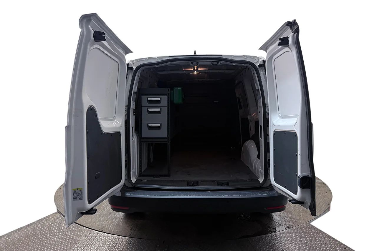 Volkswagen Caddy Maxi Cargo Maxi 1.5 LÅGMIL Kamera Värmare Läder MOMS – bild 7 av 28