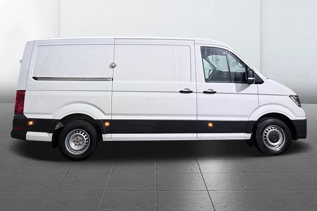 Volkswagen Crafter 35 2.0 TDI L3H2 Drag Inredd 3-sits Kamera Värmare MOMS – bild 4 av 27