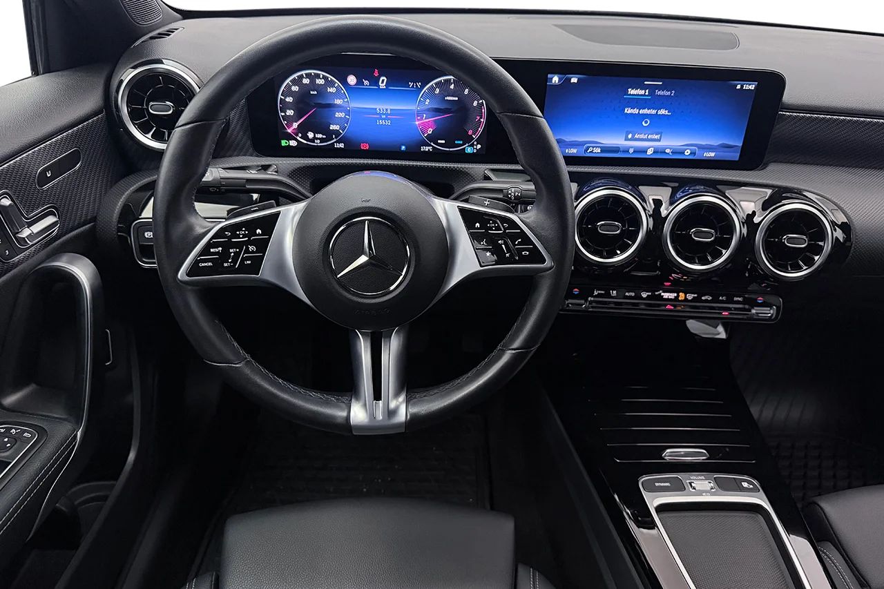 Mercedes-Benz A 200 Sedan Progressive Navi Kamera Cockpit Stolminne MOMS – bild 16 av 35