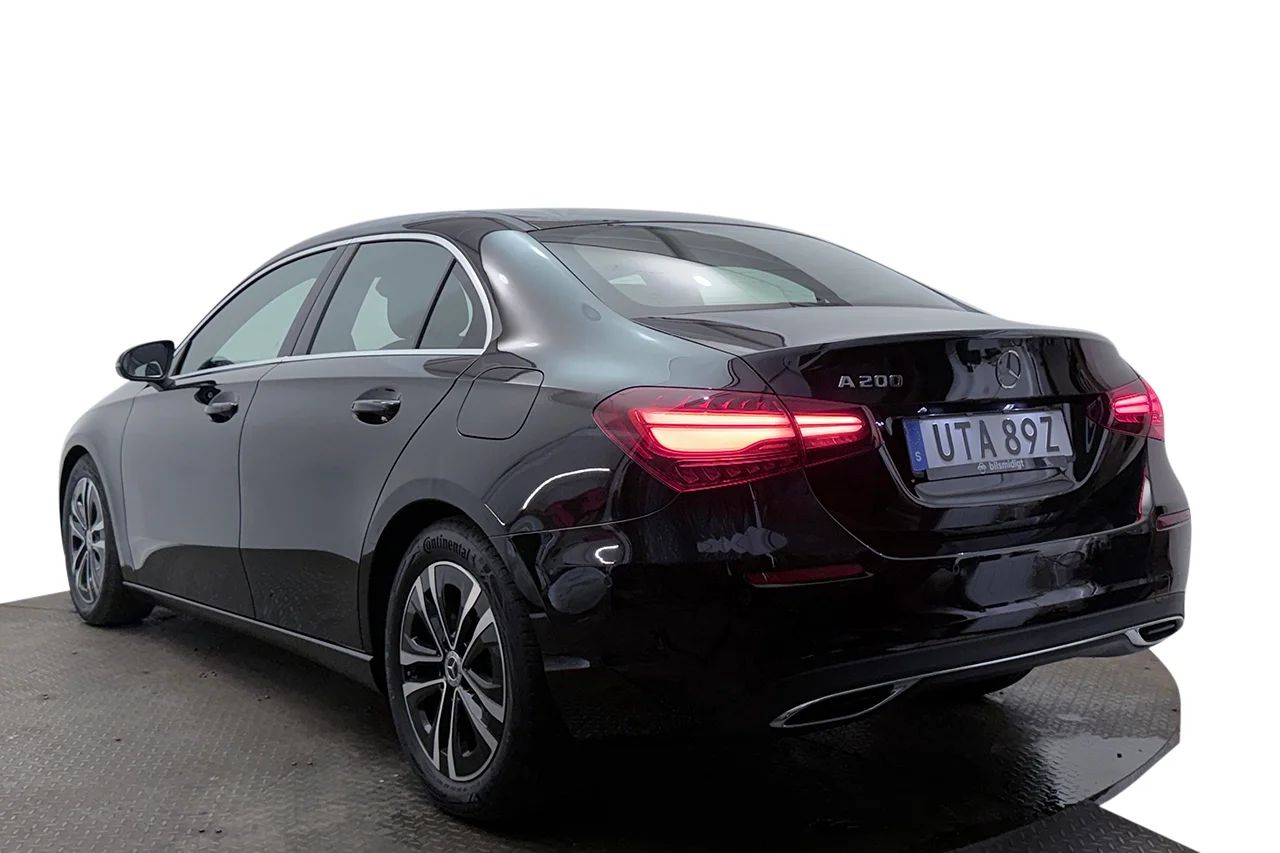 Mercedes-Benz A 200 Sedan Progressive Navi Kamera Cockpit Stolminne MOMS – bild 8 av 35