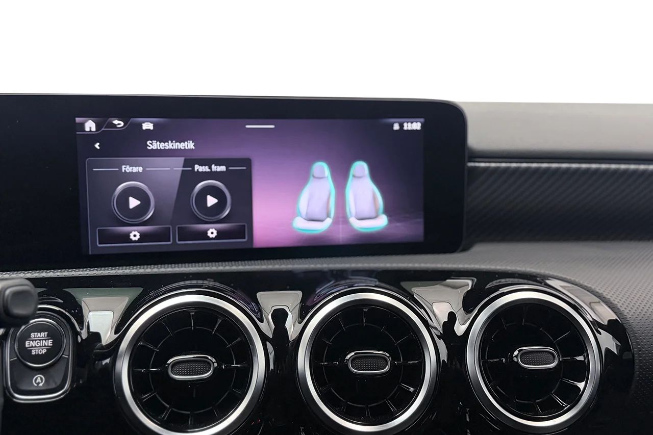 Mercedes-Benz A 200 Sedan Progressive Navi Kamera Cockpit Stolminne MOMS – bild 27 av 35