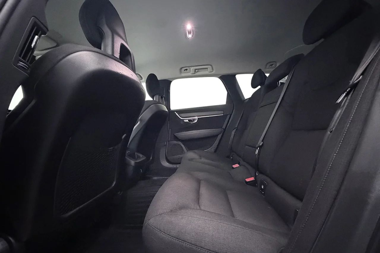 Volvo V90 D3 Business Drag Navi P-Sens LED 150hk – bild 13 av 33