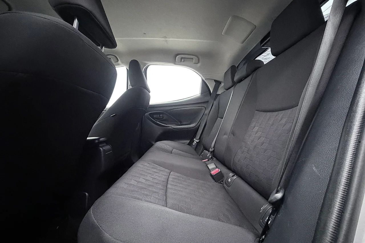 Toyota Yaris Hybrid Kamera P-Sens Filassist Rattvärme MOMS 116hk – bild 13 av 27