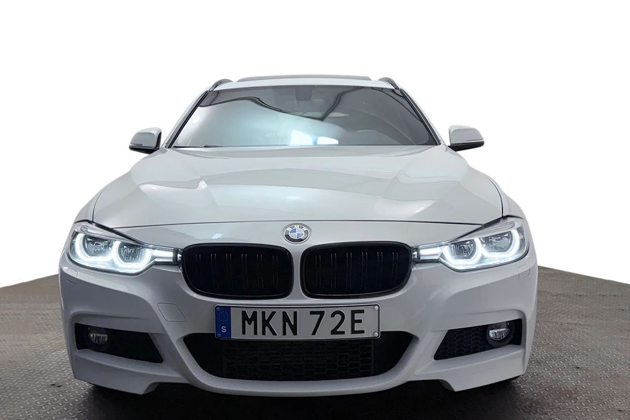 BMW 320d xDrive Touring Automat M Sport Drag Pano Navi Kamera Cockpit 190hk – bild 2 av 30