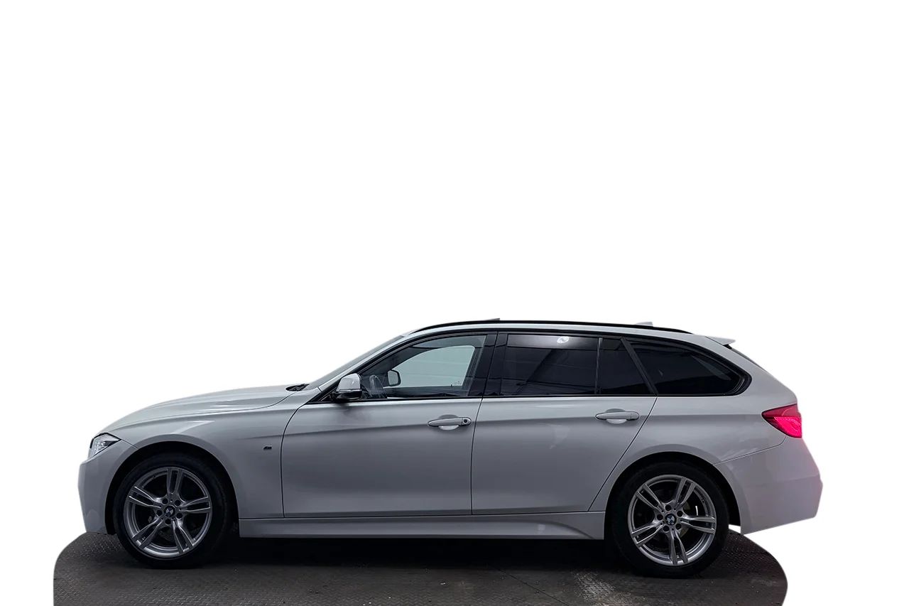 BMW 320d xDrive Touring Automat M Sport Drag Pano Navi Kamera Cockpit 190hk – bild 9 av 30